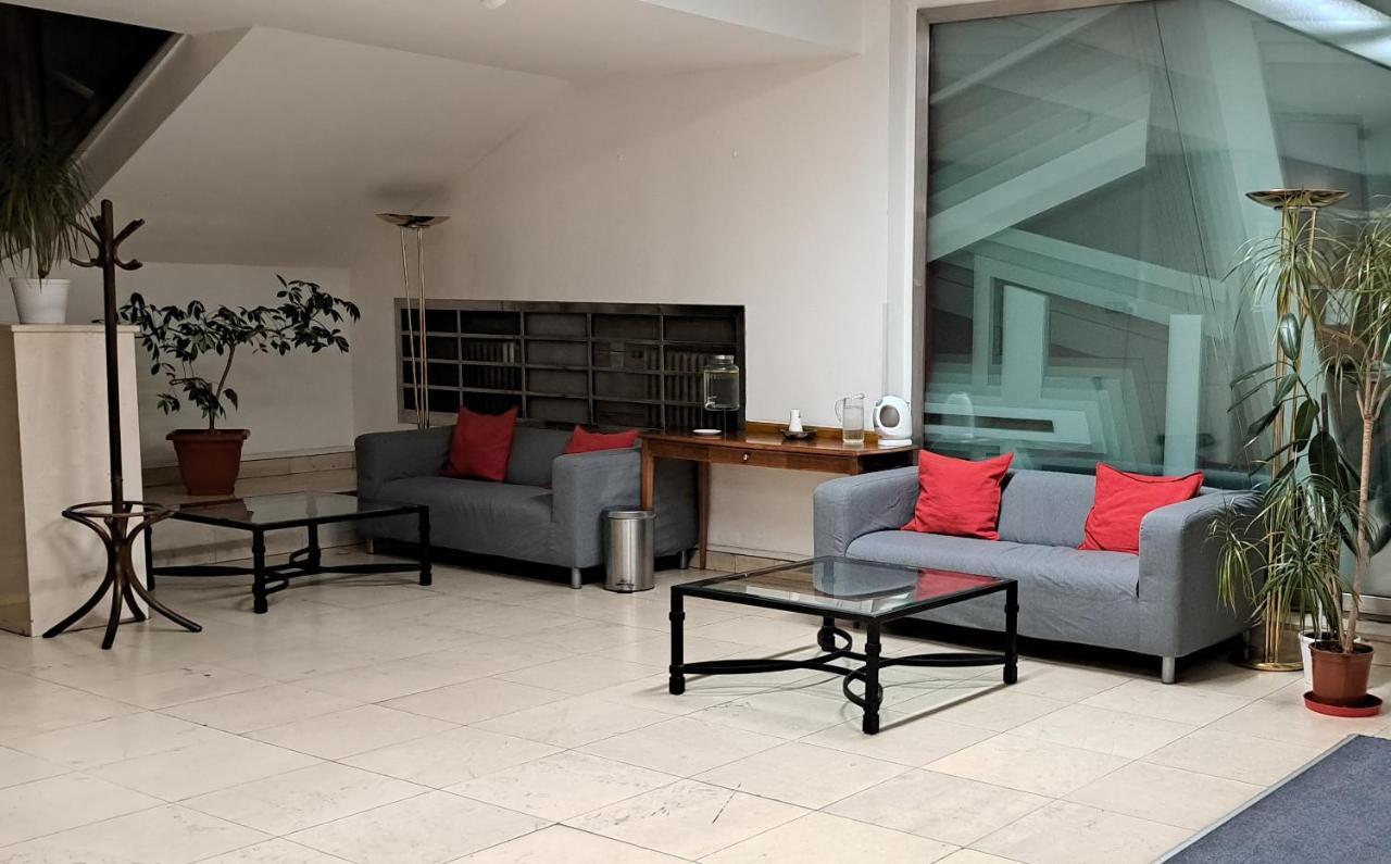 Hotel Legie Прага Экстерьер фото