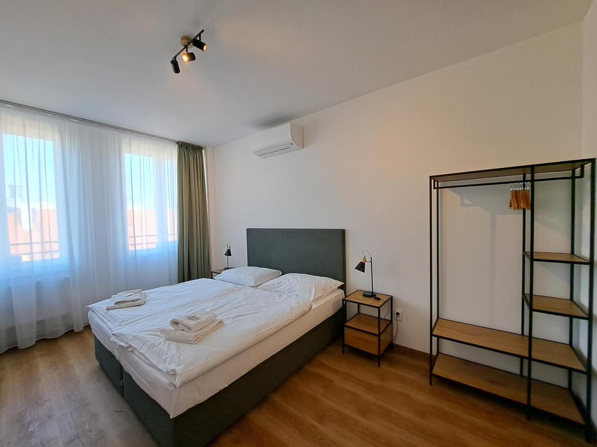 Hotel Legie Прага Экстерьер фото