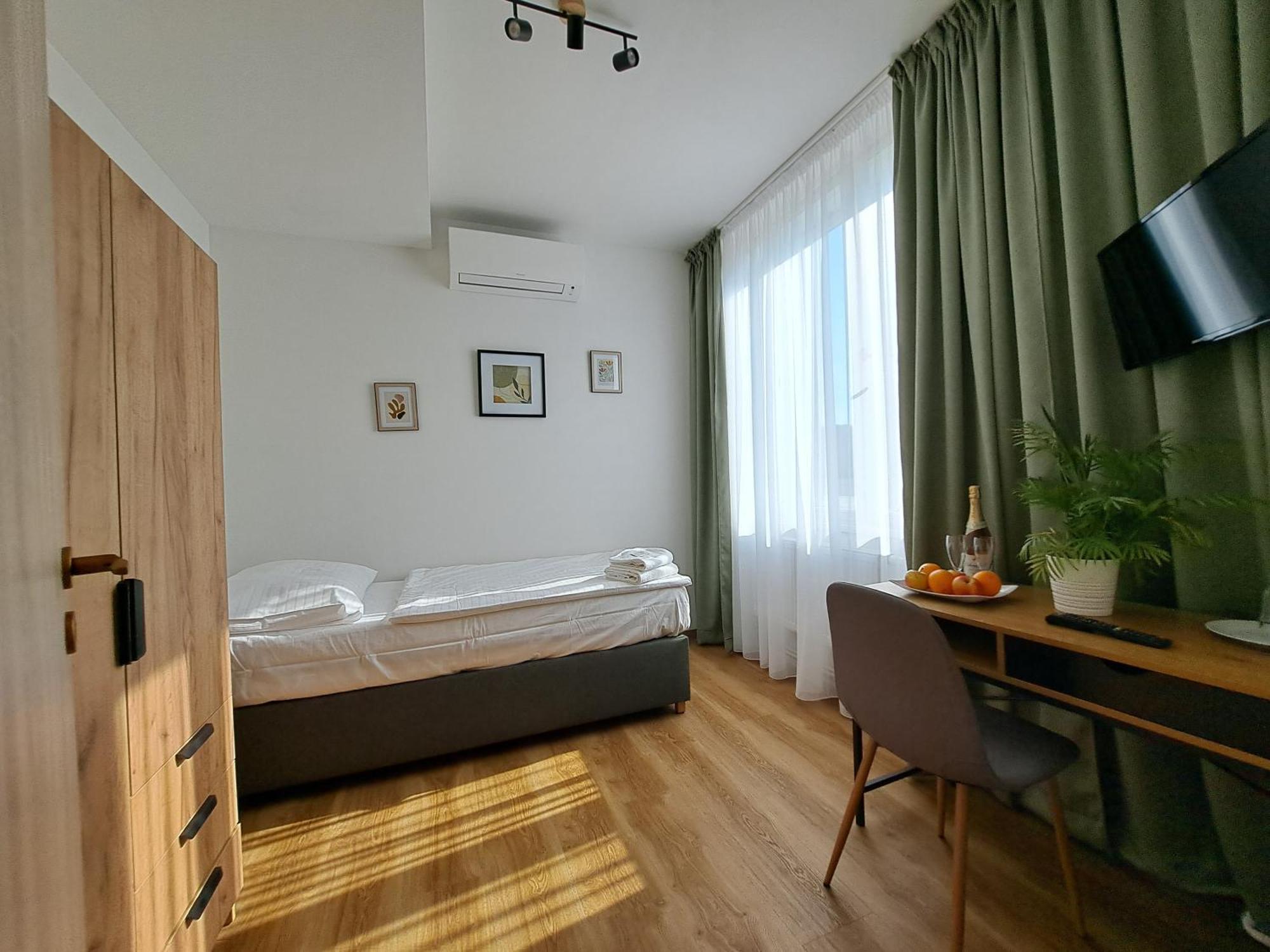 Hotel Legie Прага Экстерьер фото
