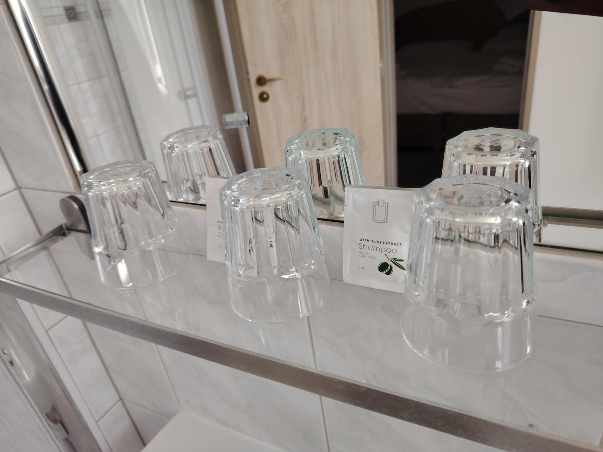 Hotel Legie Прага Экстерьер фото